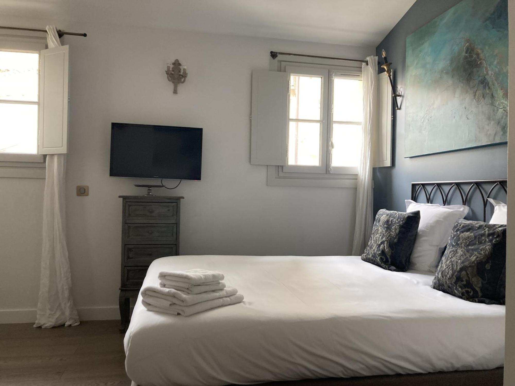 La Maison Des Augustins 4 Stars Spa Et Fitness Avignone Camera foto
