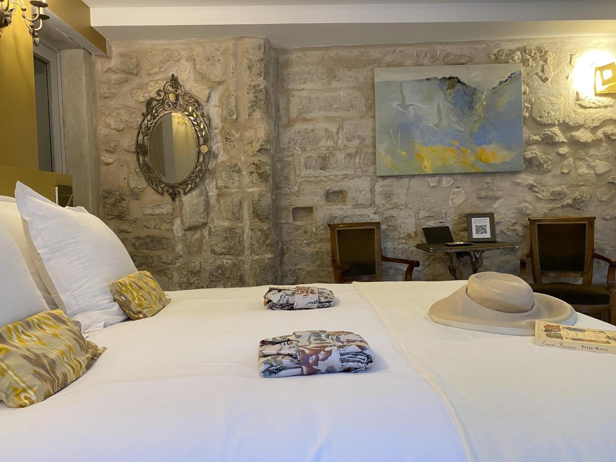 La Maison Des Augustins 4 Stars Spa Et Fitness Avignone Camera foto