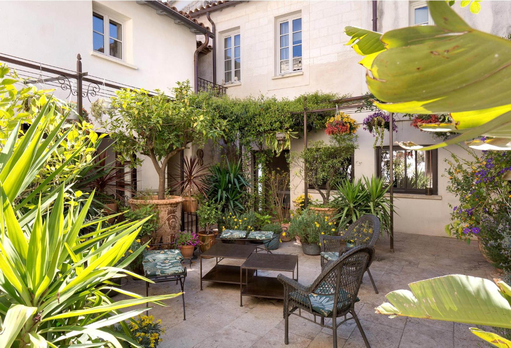 La Maison Des Augustins 4 Stars Spa Et Fitness Avignone Esterno foto