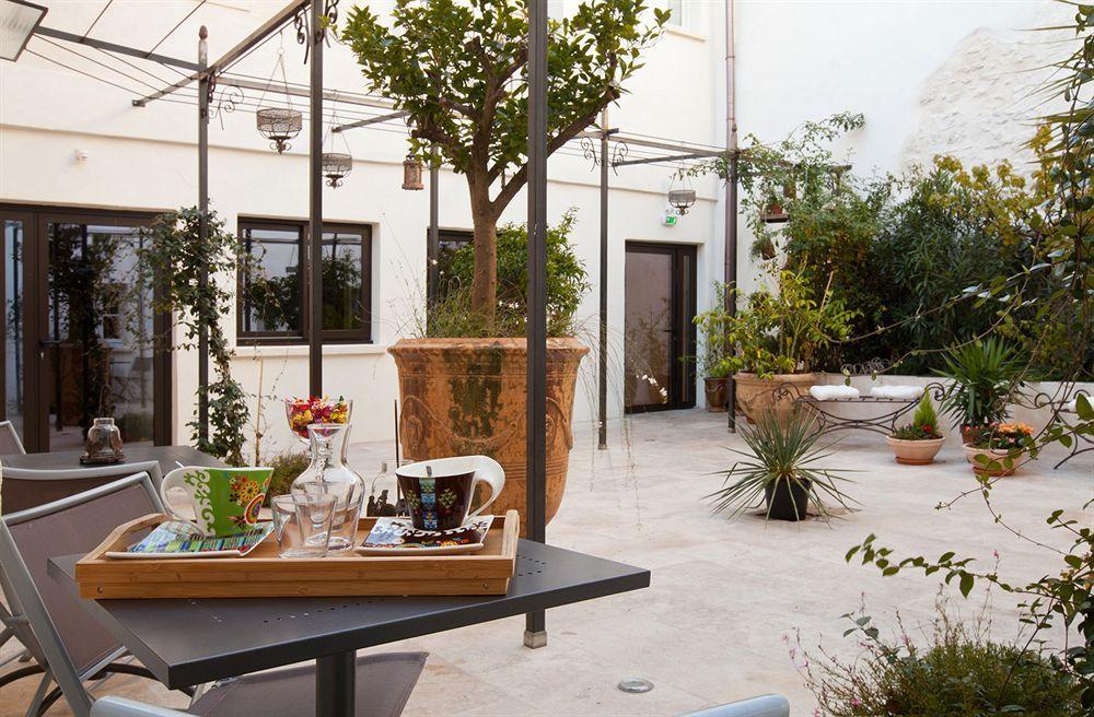 La Maison Des Augustins 4 Stars Spa Et Fitness Avignone Esterno foto