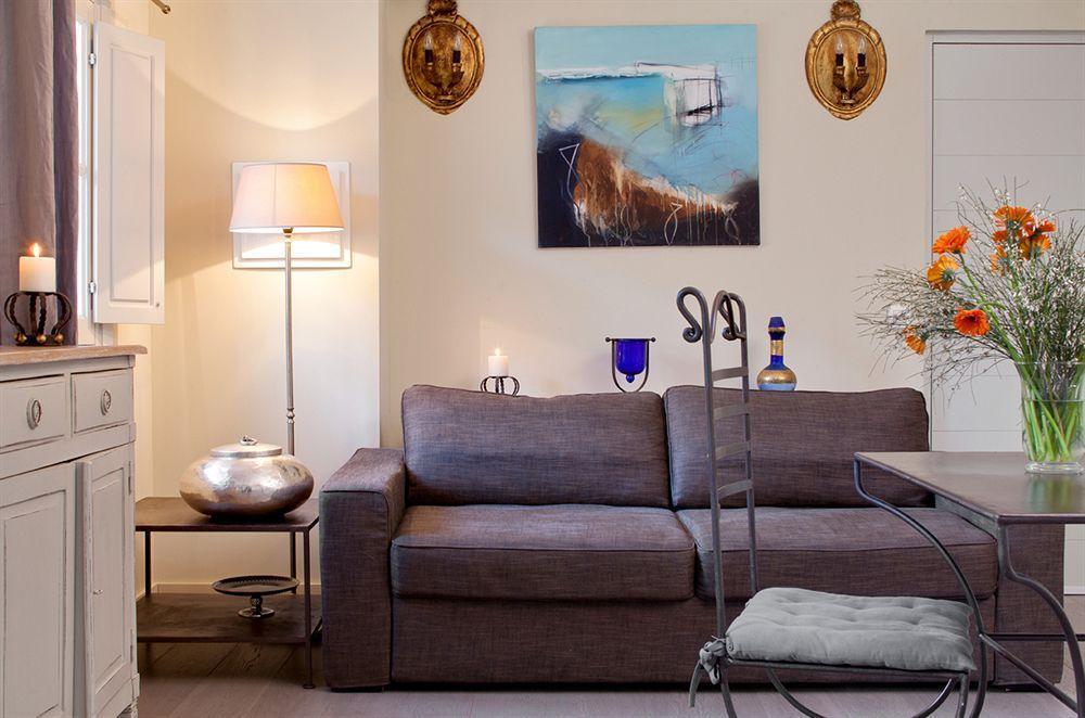 La Maison Des Augustins 4 Stars Spa Et Fitness Avignone Esterno foto
